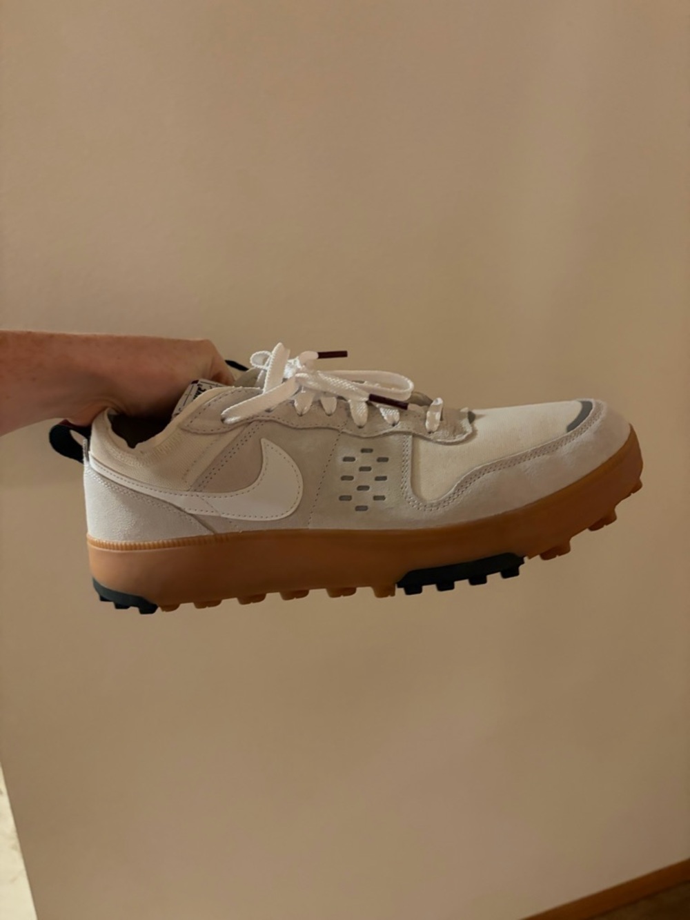 Nike Men’s Sneakers White and Gum Sole - Picture 2 of 7